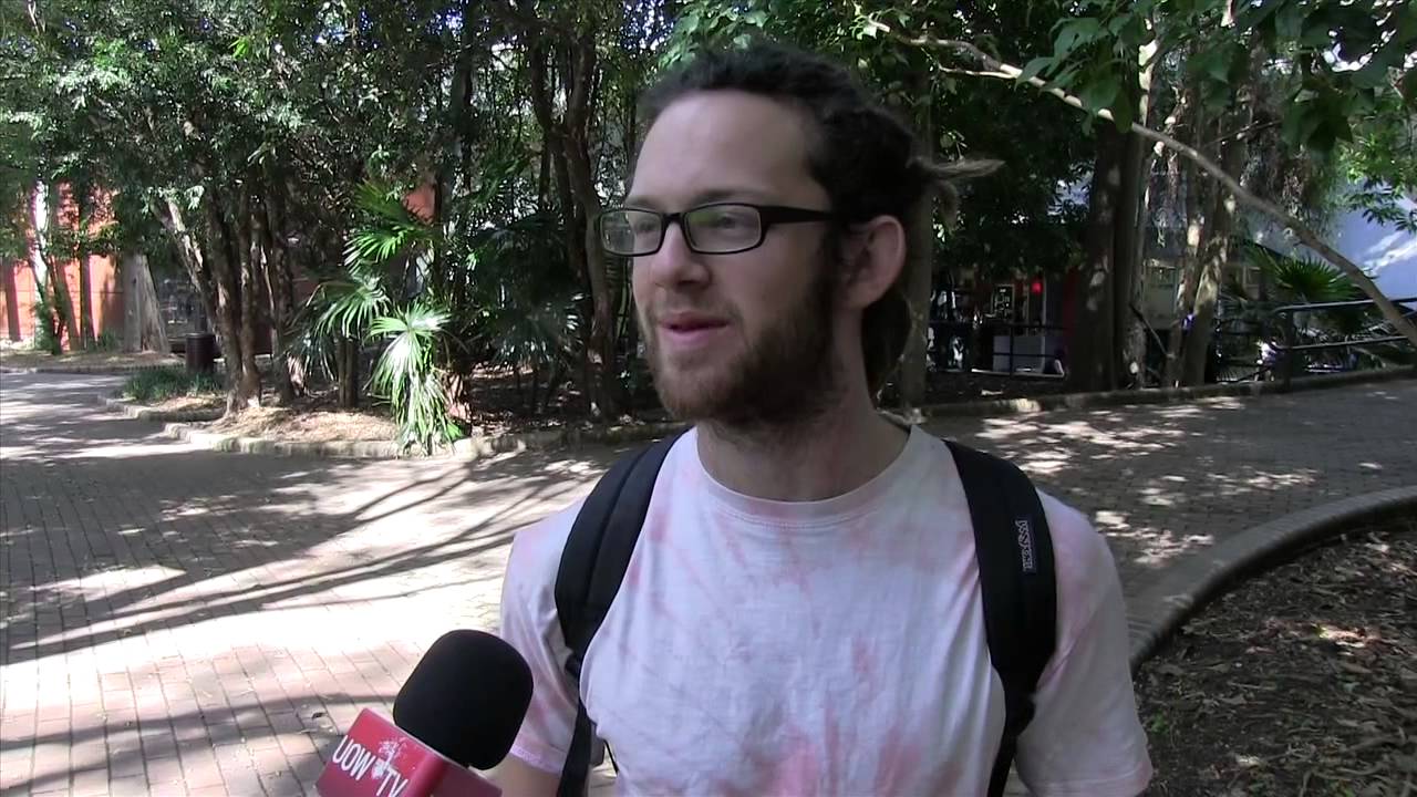 UOW students react to Barry O'Farrell's resignation