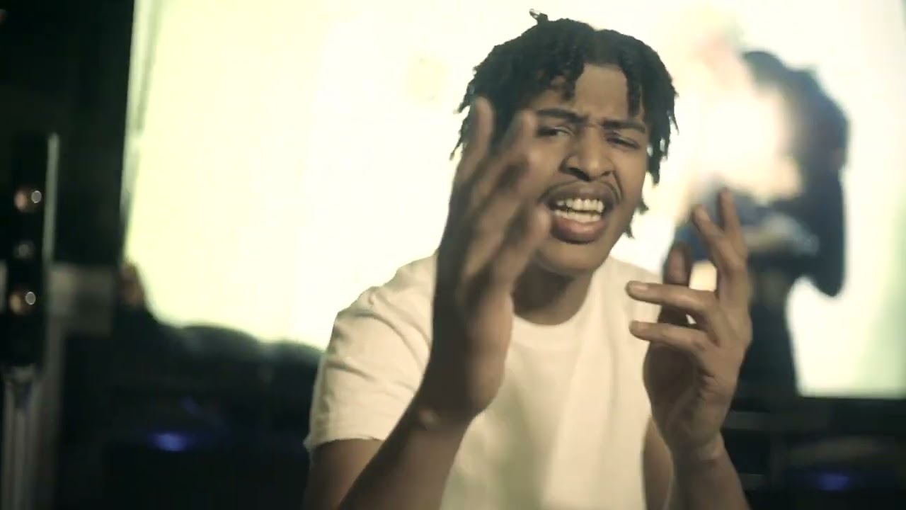 EDM Dre "Time" (Official Video) | Shot/Edited By @_Qiymo130 bekijken op YouTube EDM Dre "Time" (Official Video) | Shot/Edited By @_Qiymo130 bekijken op YouTube