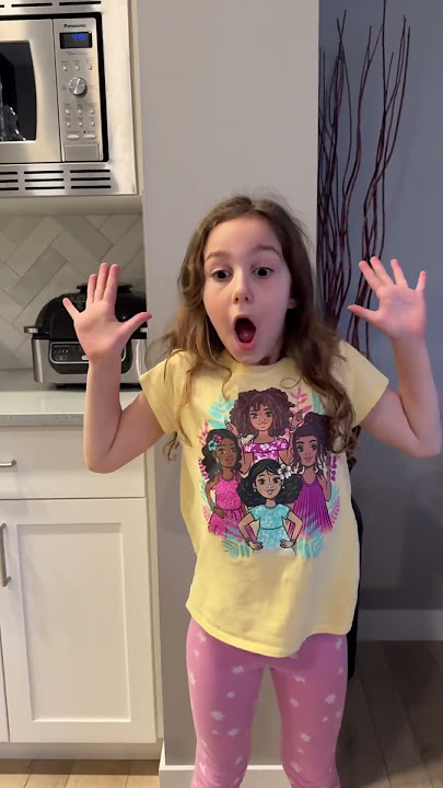 Big sister protects little sister from danger - safety rules- sister love ❤️#shorts