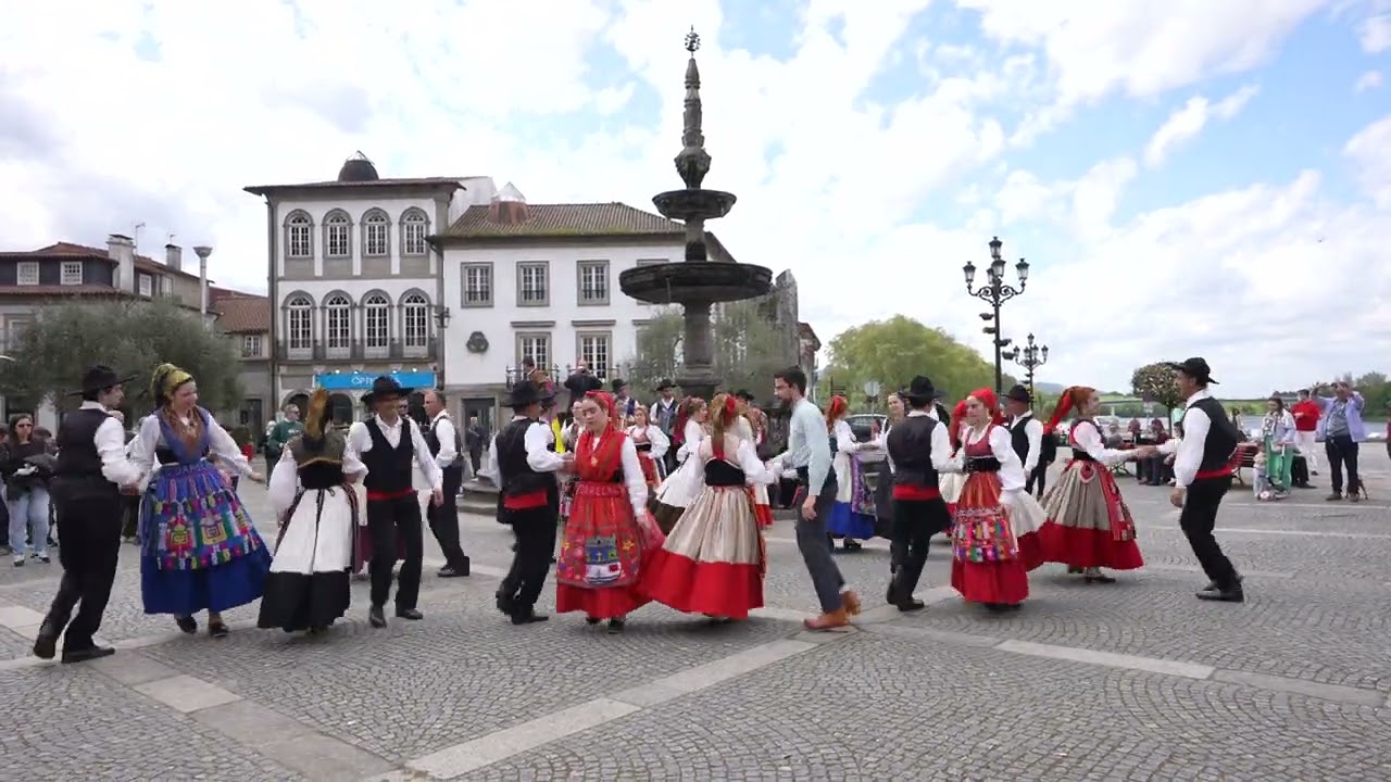 PONTE DE LIMA: RUSGA TÍPICA DA CORRELHÃ DANÇA NA PÓVOA DE LANHOSO NA FESTA  DE SANTO ANTÓNIO - BLOGUE DO MINHO