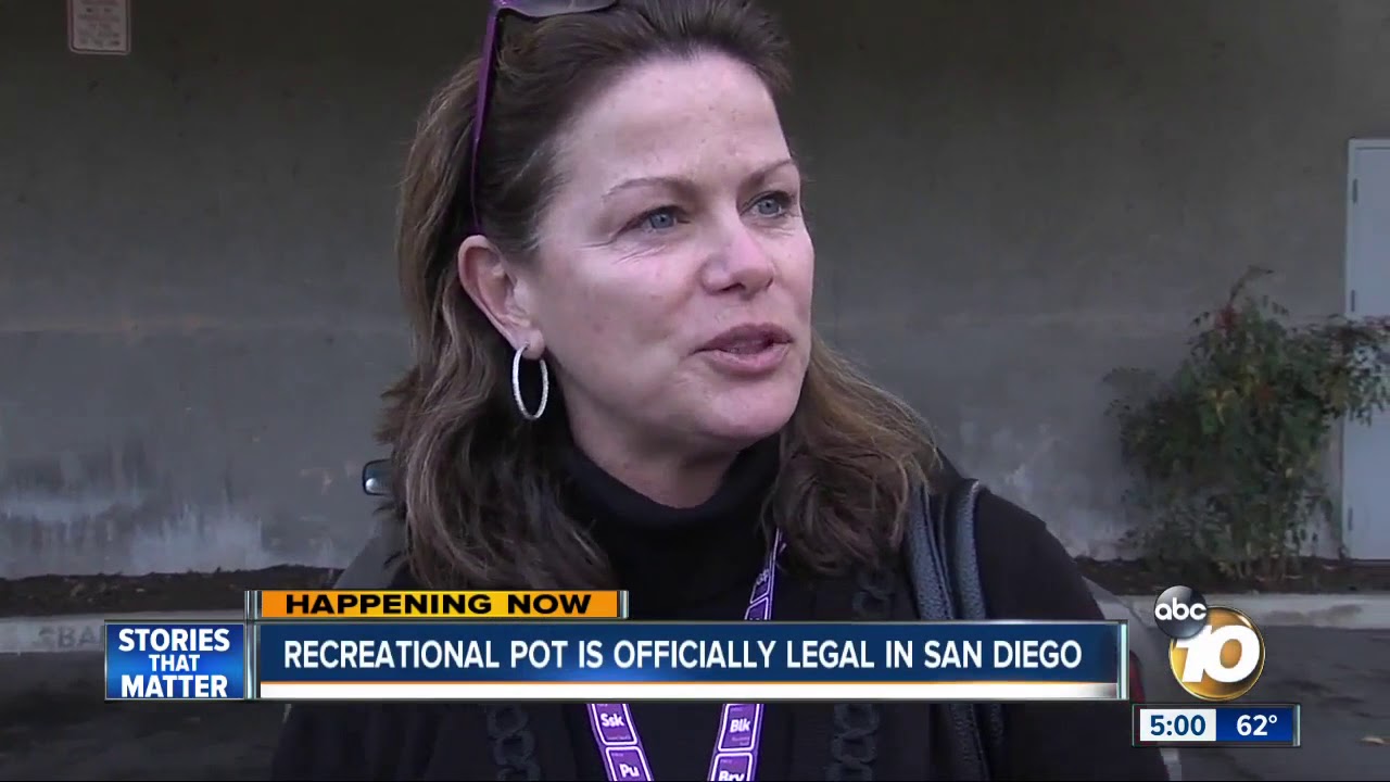 San Diegans Line Up to Buy Legal Recreational Pot