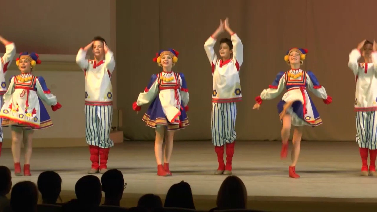 танец счастливое детство