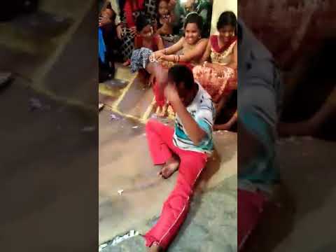 ragulutondi-mogali-poda-song-|-khaidi-movie-songs-|-chiranjeevi,-madhavi|-anantapur.