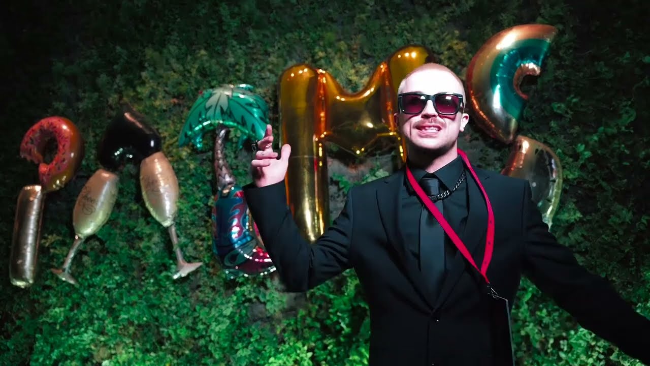 HEELS HAVE EYES: VI FOR THE CULTURE