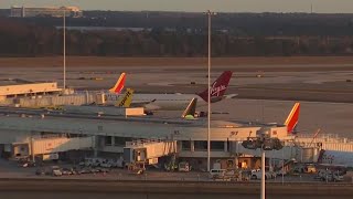 Download Lagu Orlando International Airport impacted by Washington, D.C. plan crash MP3