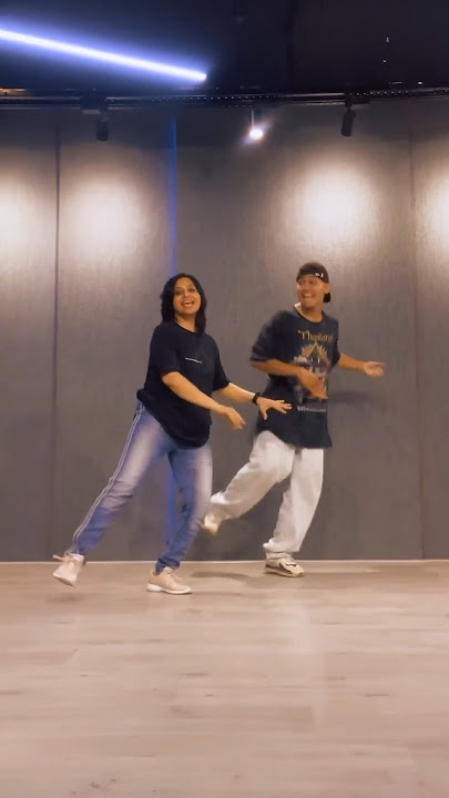 Aankhen khuli ho ya ho band... Deedar unka hota hai | #Mohabbatein #Dance #Romantic