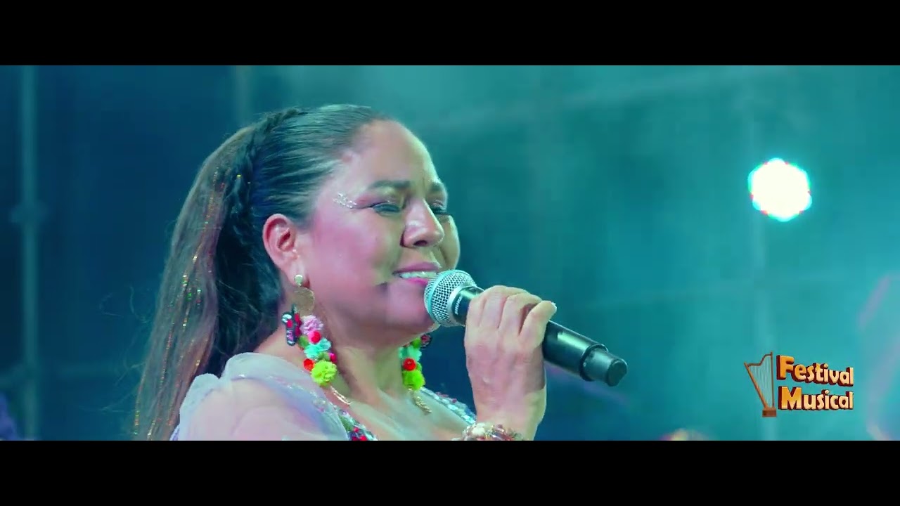 Dina Paucar - Todo Empezó / Tu Incomprensión / Siempre Fuiste Caprichoso (En Vivo)