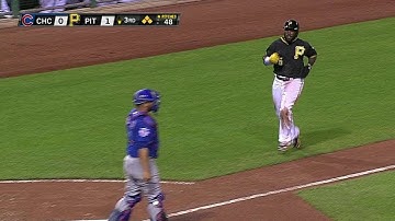 CHC@PIT: Walker lines an RBI single to center field