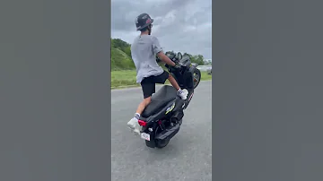 YAMAHA ZUMA 125 2022 Wheelie Puerto Rico 