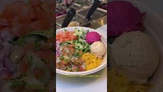 Amazing place to eat in Las Vegas local edition!!! Fresh delicious food on the go! This is next to