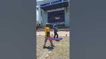 JOURNAL : BRUUKK, KPT Pemkab Brebes AMBRUK, Korban Dilarikan RS | Terkini.