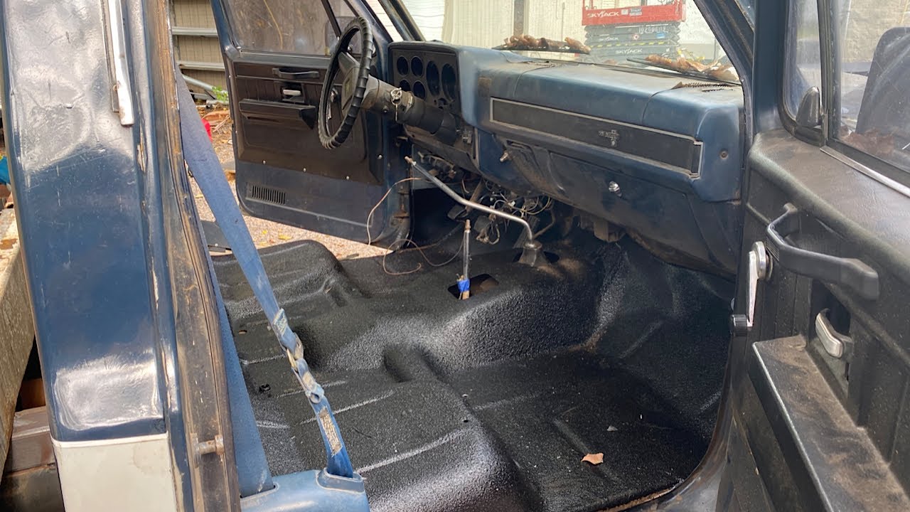 Rebuilding a Chevy K30 as an off-road wrecker - YouTube