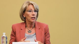 Betsy DeVos hosts roundtable discussion on school choice in Kentucky