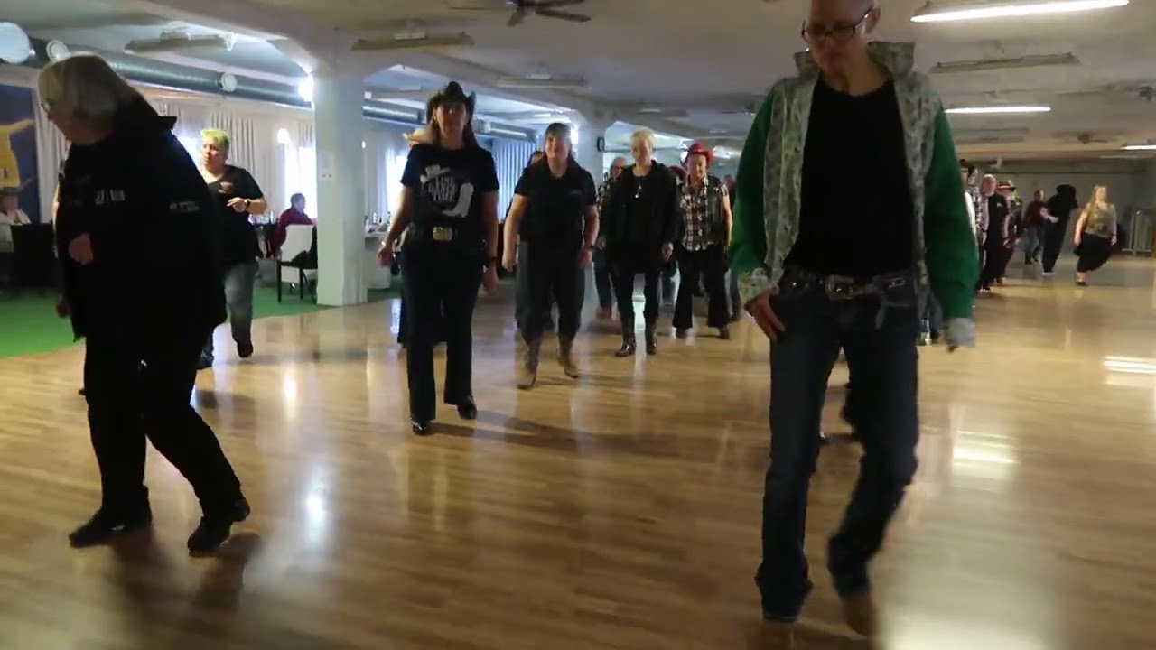 Crazy Foot Mambo Line Dance//14.2.2026/Orimattila/Finland