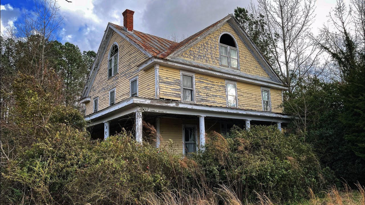 The Once Grand Abandoned Brimstone Manor House Down South In The Carolinas *Packed Full of Stuff
