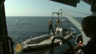 Sailors return to Malaysia after Somali pirates free them - 4 Oct 08