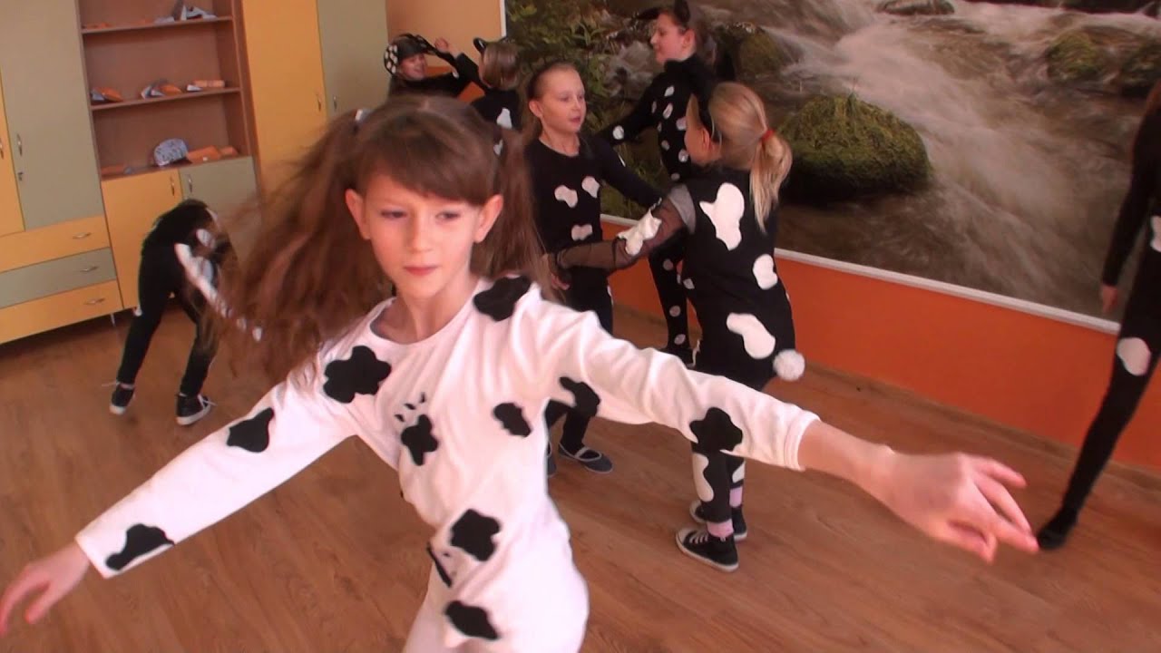 Lech Polak - SP 4 Jasło - Roksana Węgiel z klasą 3a - MUZYCZNY TALENT