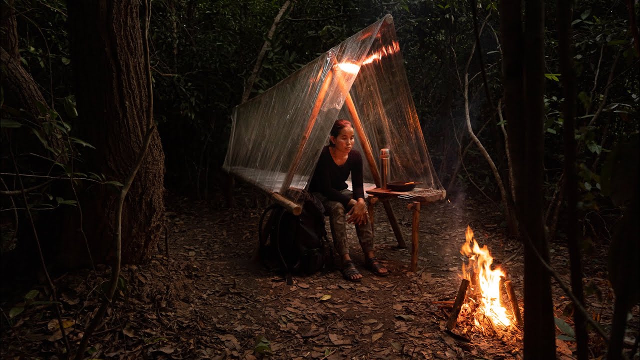I Built A Shelter Using Plastic Wrap in Rainy Season, Woman Solo ...
