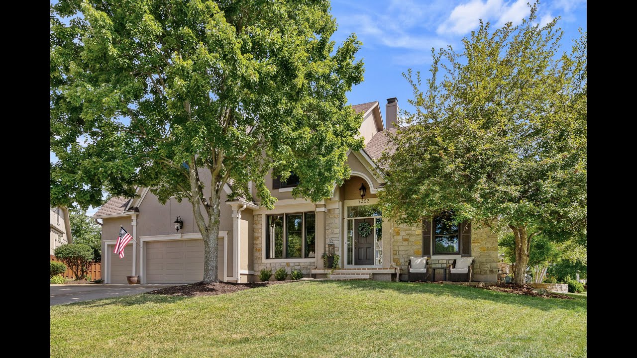 7353 Oakview St , Shawnee, KS