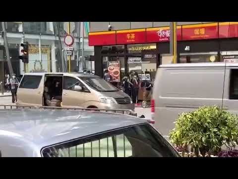 直擊 - 油麻地一對男女離開找換店後遇劫　1名賊人當場被制服