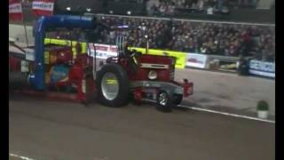 Red Impact - Indoor Tractorpulling Ahoy Rotterdam 2012