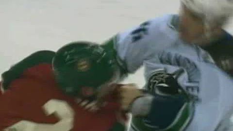 Shane O'Brien vs Erik Reitz Nov 20, 2008