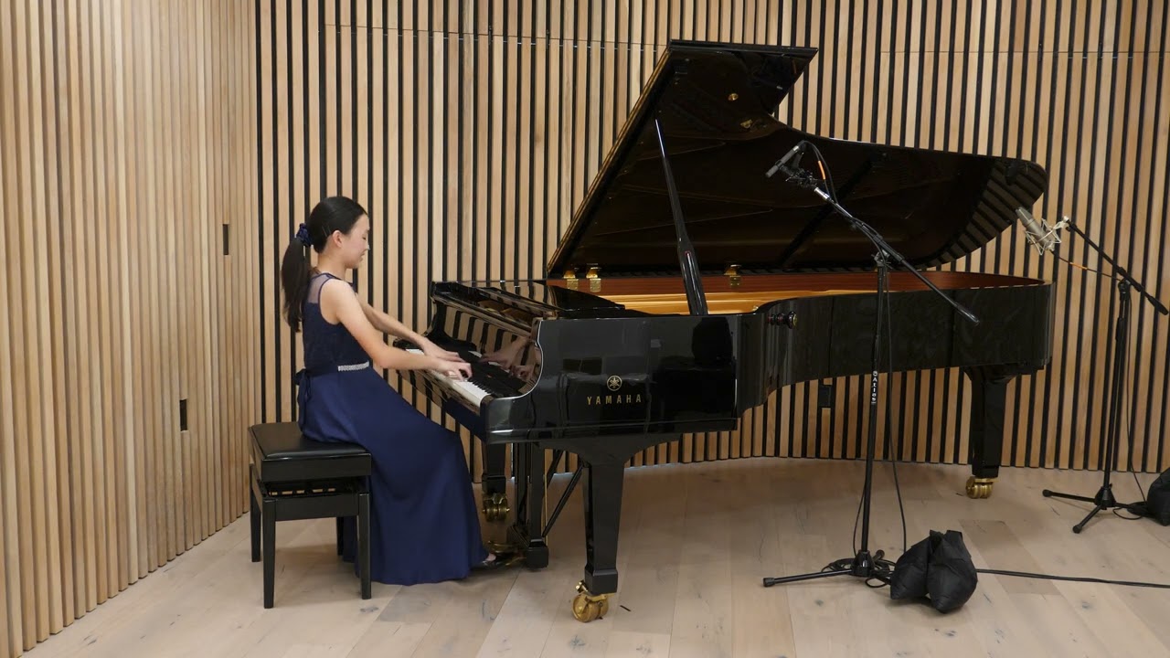 Claire Chang - Haydn Piano Sonata in E Flat Major, Hob XVI 52