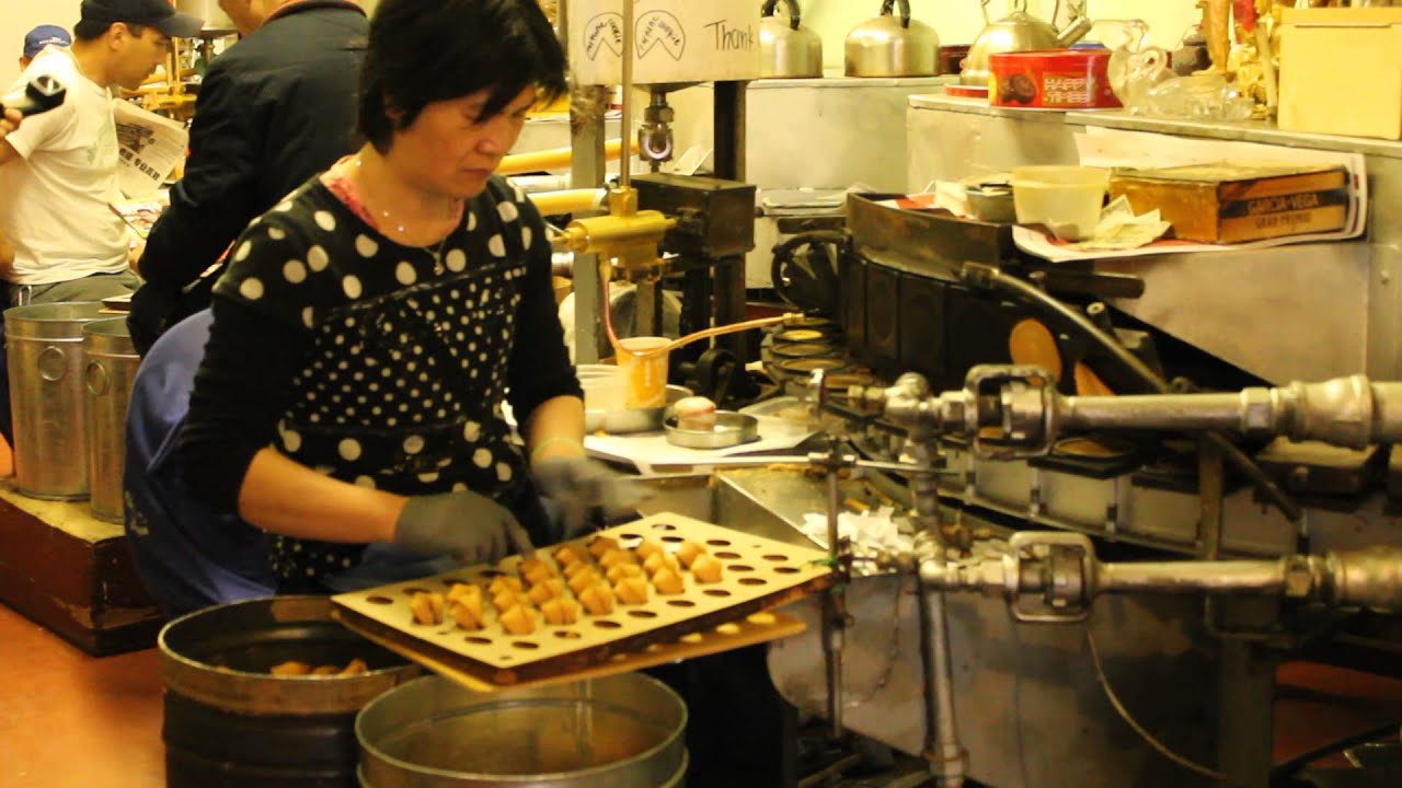 golden-gate-fortune-cookie-factory-san-francisco-chinatown-youtube