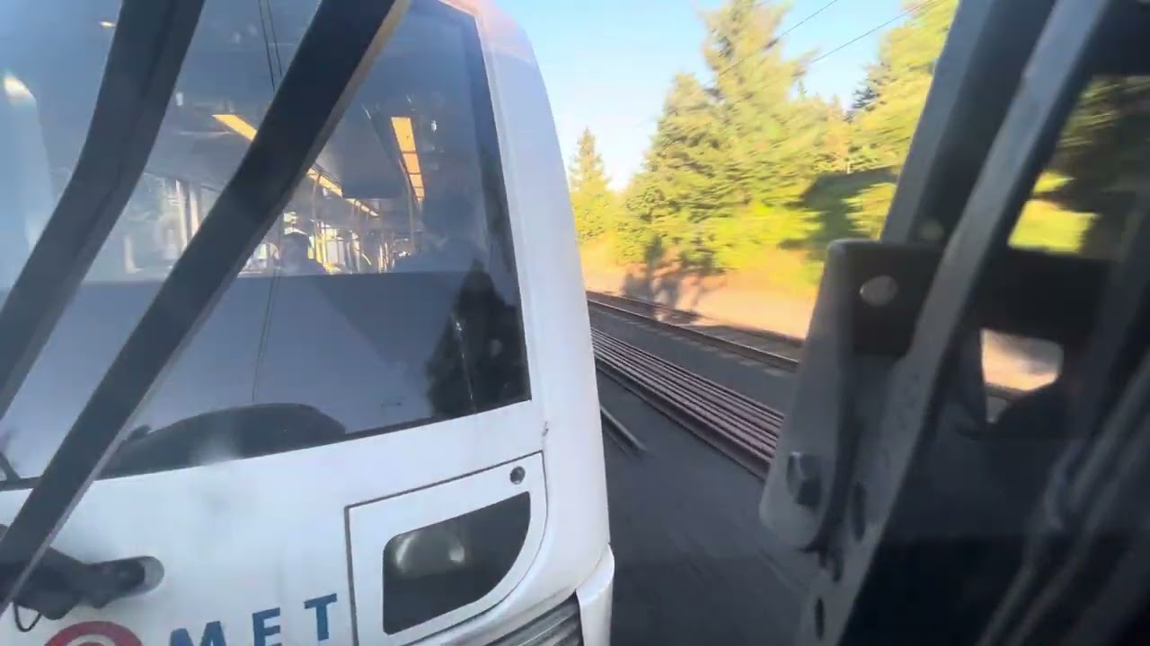 Trimet max blue line goose hollow to sunset TC with old doors announcements ￼!
