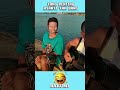 ketika Abang ini lagi asik nyanyi