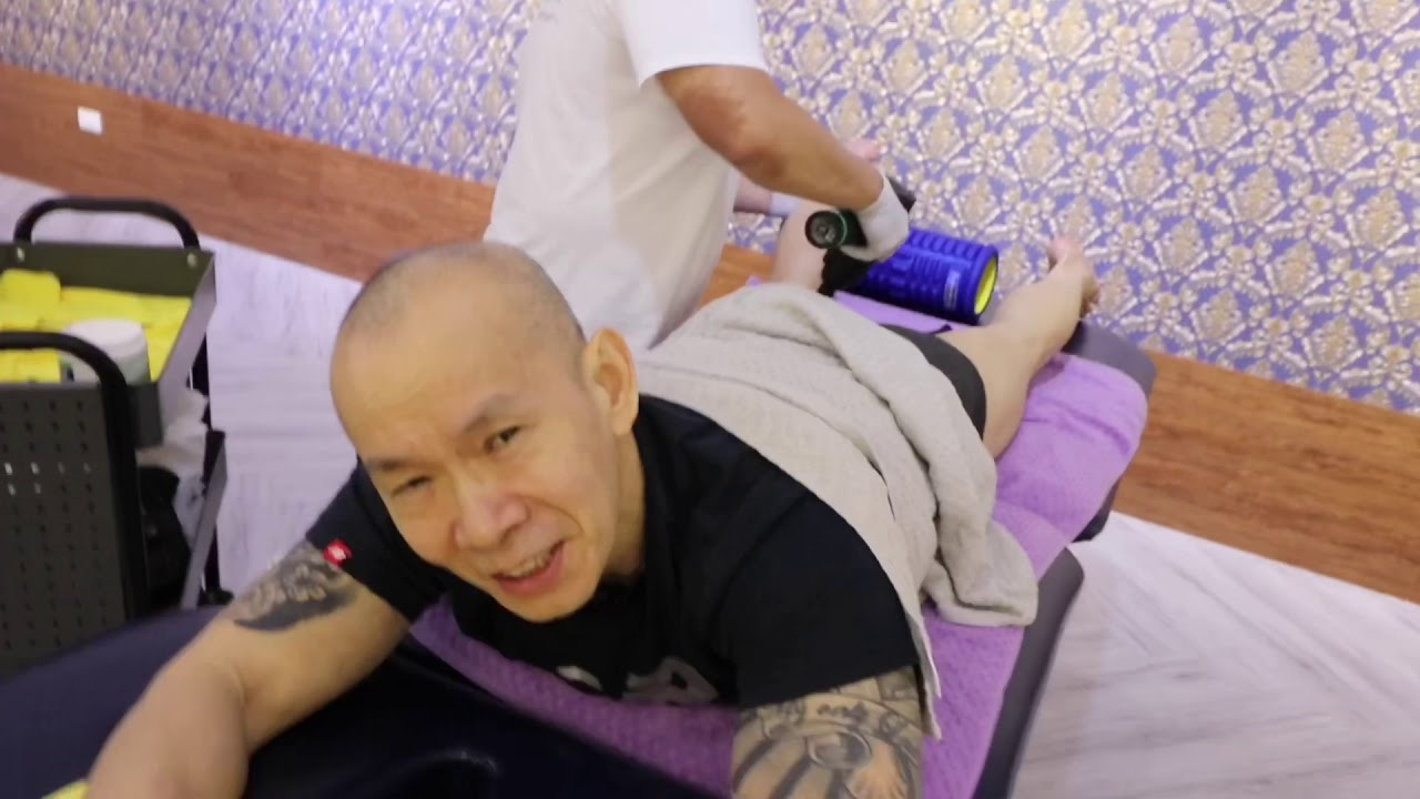 專為健身族群設計的馬殺雞..筋膜刀與筋膜槍有何不同..健人必看.. 縮圖
