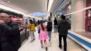 Walking around the Orchard Park Shopping Mall,Kelowna ,British Columbia ,Christmas Eve!🛒🛍️🇨🇦