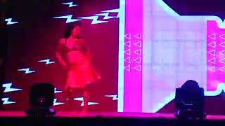 Item Dancer Performing Live In Wedding Function Delhi.