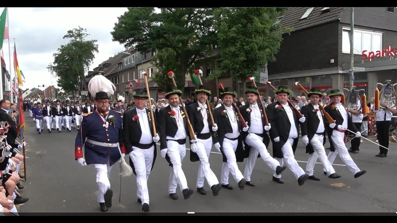 Schützenfest 2025 Sonntags in Neuss-Holzheim