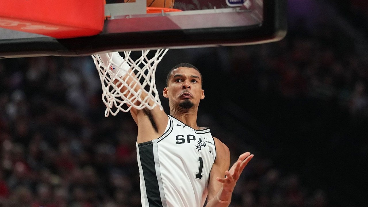 Wemby Returns 27 Pts 7 Blocks! Spurs Comeback Down 17 Go Up 3-1 vs Blazers!
