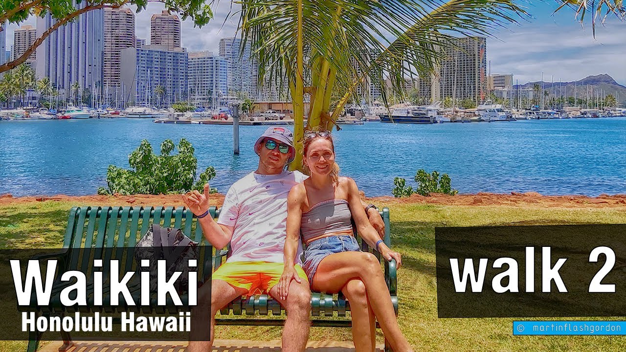 Honolulu Walk 2 Waikiki Hawaii Hawaje