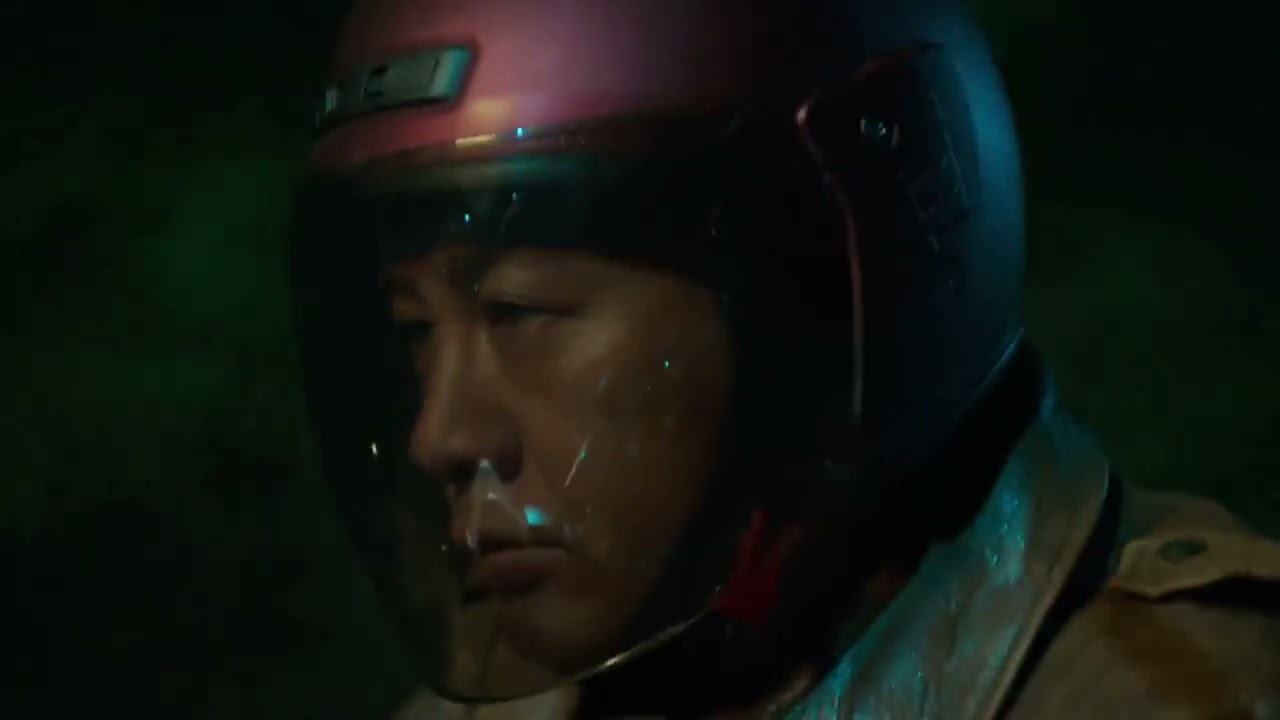 Motorbike racing between Qiqiang and his son