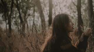 a playlist for a moody autumn because october is almost here