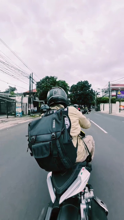Ariel NOAH Mudik Pakai Motor! Kejutan Tak Terduga di Jalan Raya #arielnoah