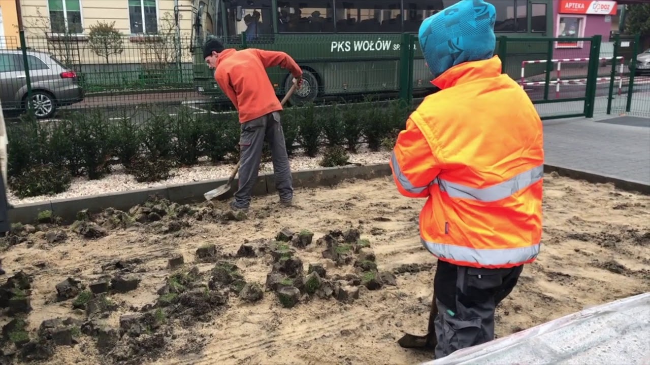 TRZEBNICA | Rozbiórka parkingu. Kosztował ok. 200 tys. zł!