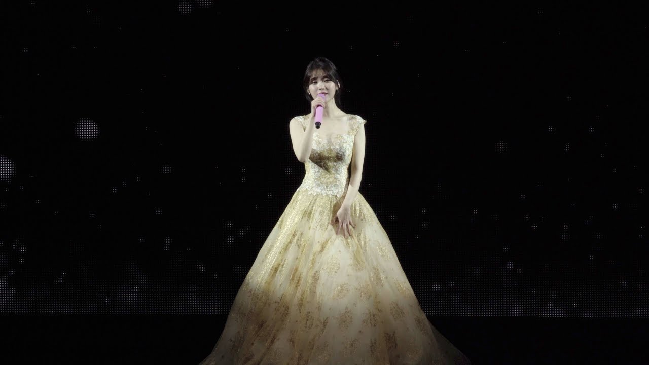 ⁣[IU] Through the Night(밤편지) Concert Live Clip (@ 2017 Tour ‘Palette’)