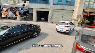 新手朋友只会普通倒车入库，斜线车位如何一把入库，避免刮蹭