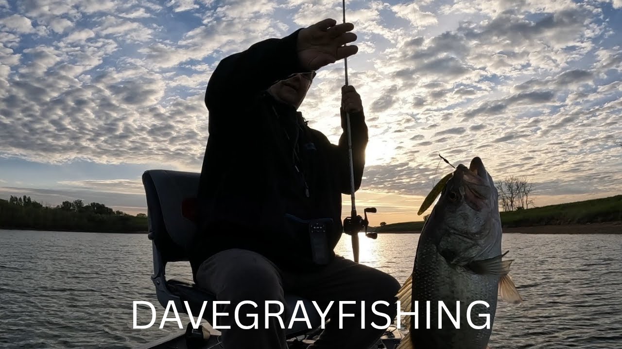 BASS FISHING WITH WACKY WORMS