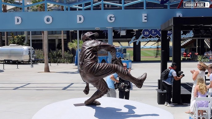 June 18, 2022: Sandy Koufax giving a speech before his statue unveiling at  Dodger Stadium on June 18, 2022. (Credit Image: © Mark Edward Harris/ZUMA  Press Wire Stock Photo - Alamy