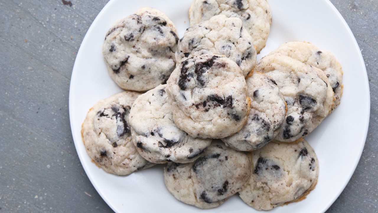 Cookies And Cream Cheesecake Cookies | Tasty