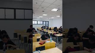 Một Buổi Học Listening Tại Vlu.