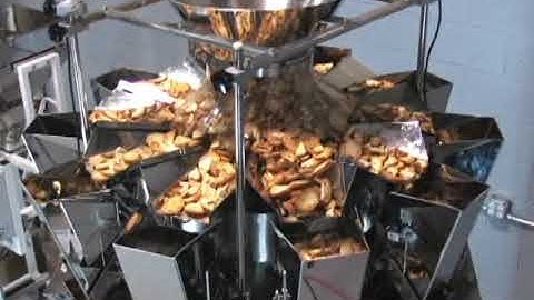 Single working station bagging machine cookie biscuit package operation video from Wilpac