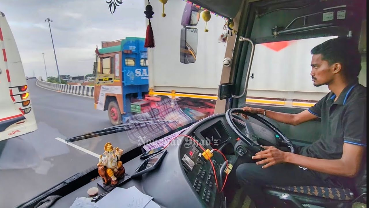 VOLVO B11R I-Shift Amazing driving by Youngest Pilot🙌 handling 13.8meter long volvo B11R with ease🙌💥