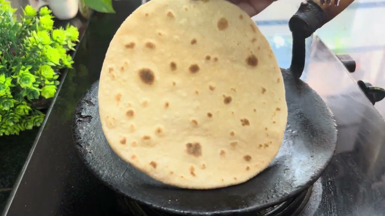 आसान तरीके से सादी तवा रोटी || Simple Plain Tawa Roti Recipe