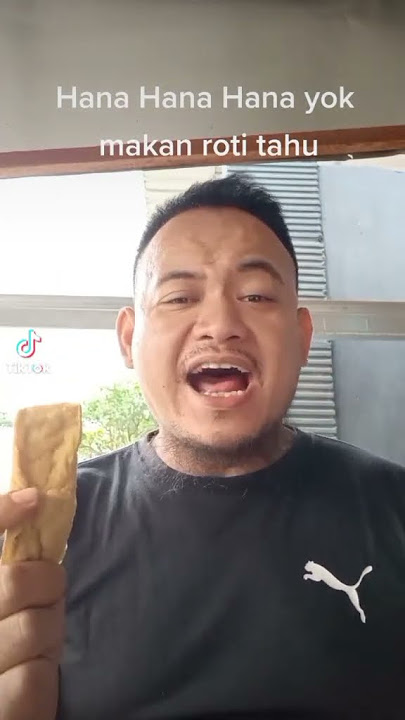 Hana Hana Hana yok makan roti tahu 😄😄😄😬👍